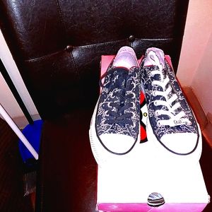 Hello kitty converse tennis